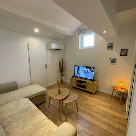 T2 With Wifi Close To The Sea Toulon